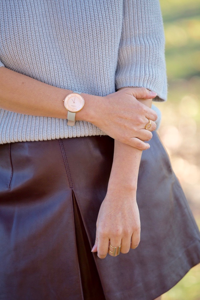 how to tuck a sweater into a skirt