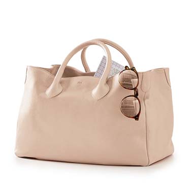 most versatile purse color