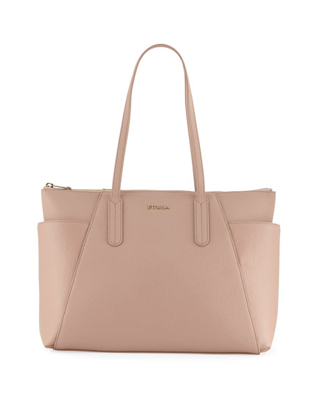 most versatile colored handbag