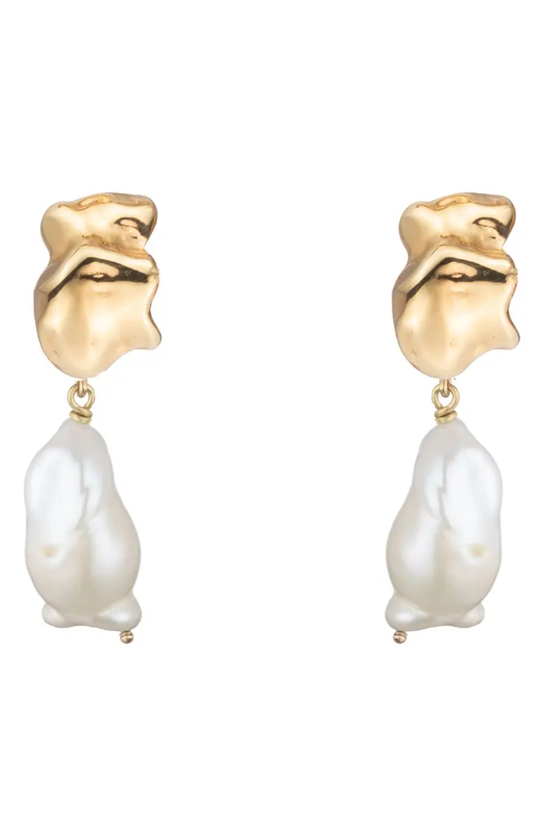 modern pearl earrings